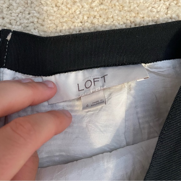 LOFT skirt - Picture 2 of 3